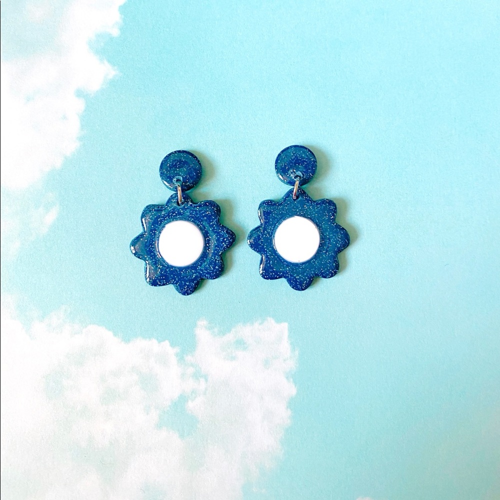 Darling Daisy Earrings